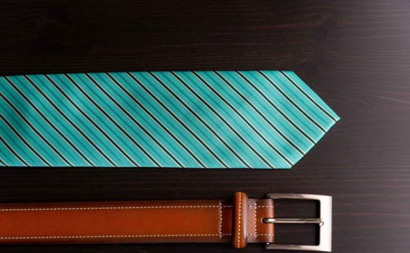 費(fèi)用在發(fā)生年度，還是在取得發(fā)票年度扣除？