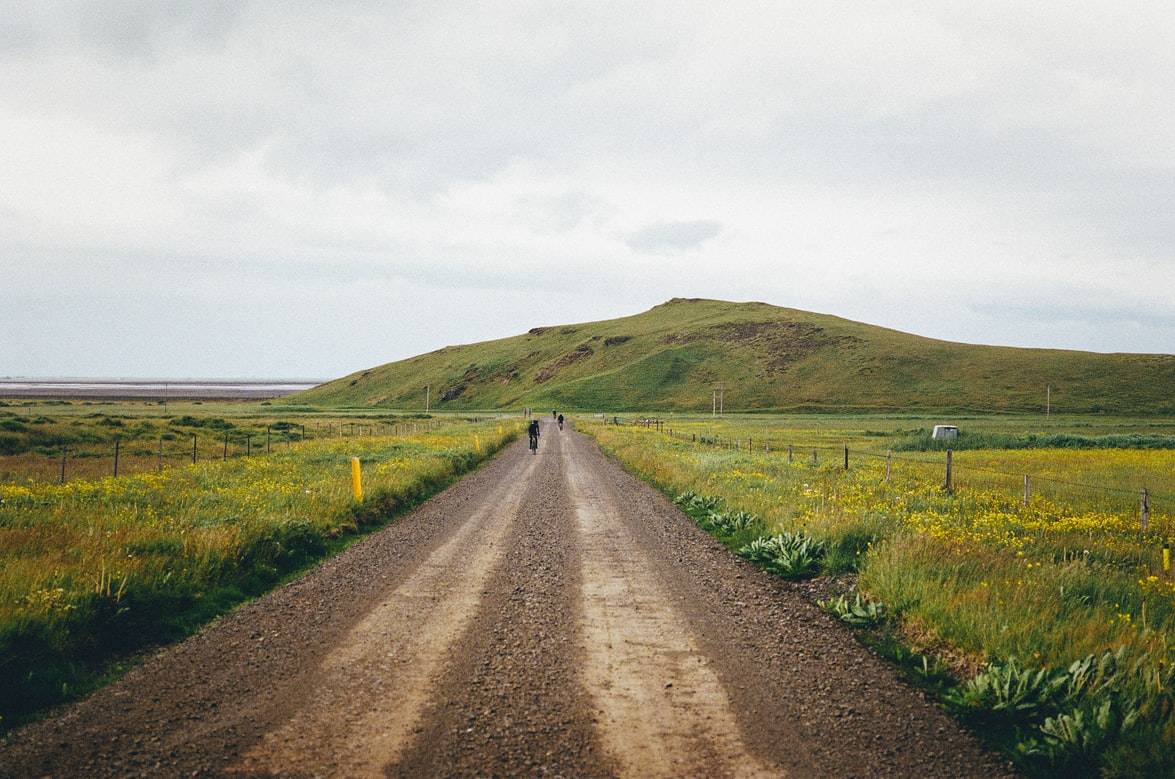 蹊蹺，員工向“老板娘”多次匯款 貨款尋蹤：揭開砂石廠賬外秘密